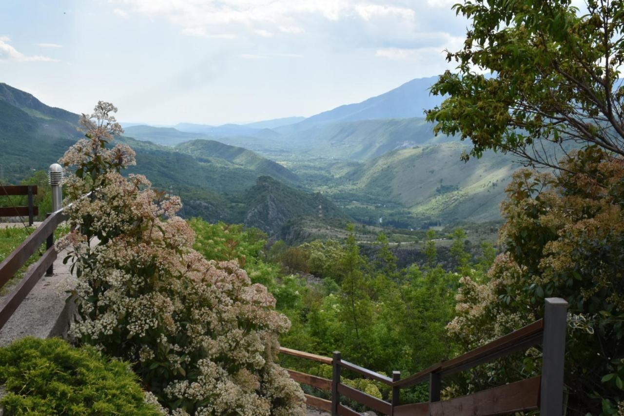 Aparthotel Koliba Никшич Экстерьер фото