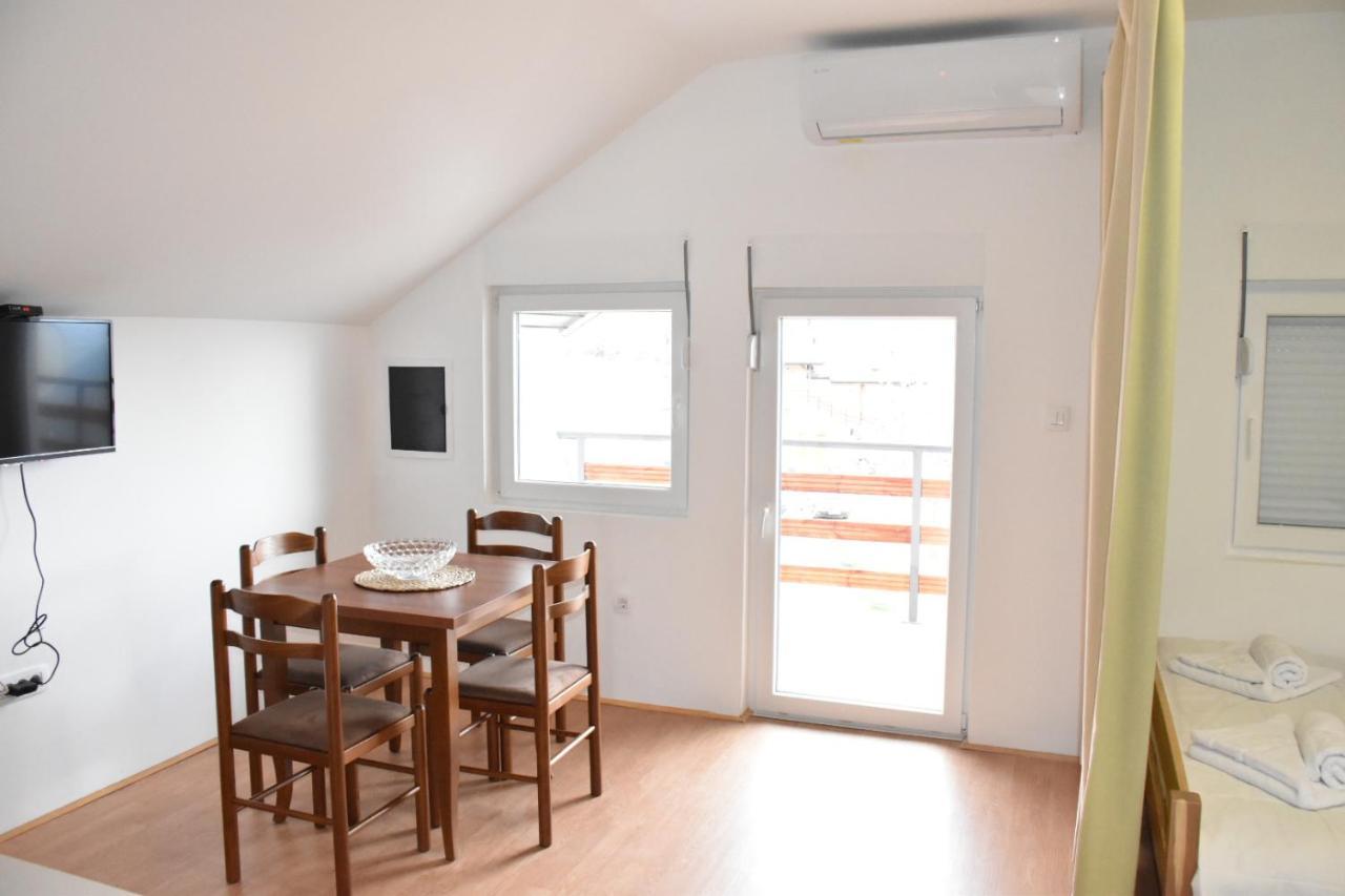 Aparthotel Koliba Никшич Экстерьер фото